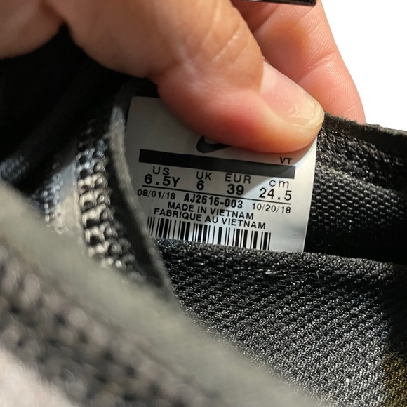 Nike Air Vapormax 6.5Y/8W Throwback Future - Picture 7 of 7